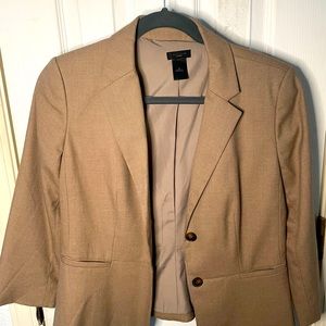 Ann Taylor Factory 3/4 sleeve blazer. EUC!